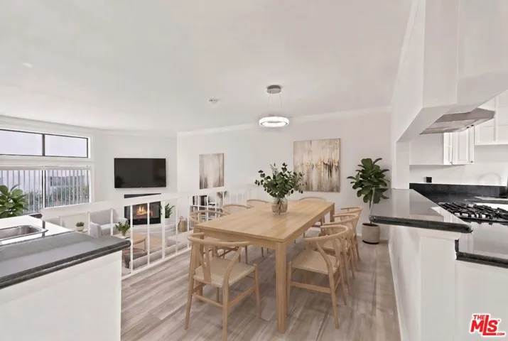 14937 Sherman Way 2, Van Nuys, California 91405