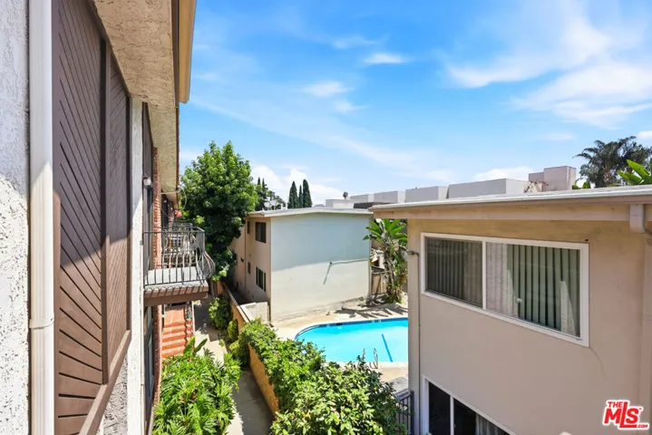14937 Sherman Way 2, Van Nuys, California 91405