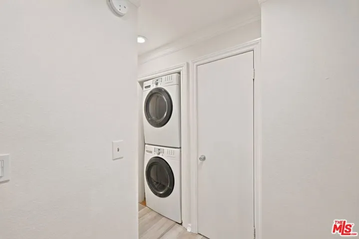14937 Sherman Way 2, Van Nuys, California 91405