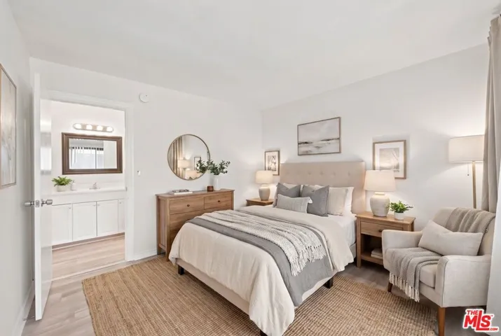 14937 Sherman Way 2, Van Nuys, California 91405