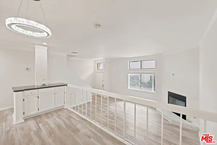 14937 Sherman Way 2, Van Nuys, California 91405