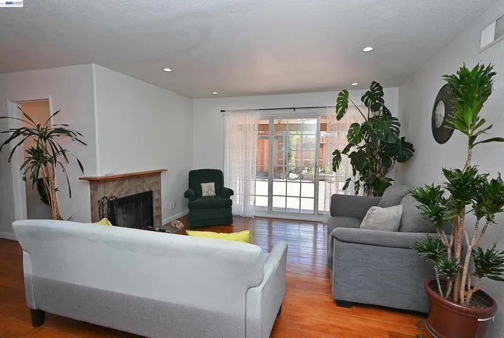 26454 Taft St, Hayward, California 94544
