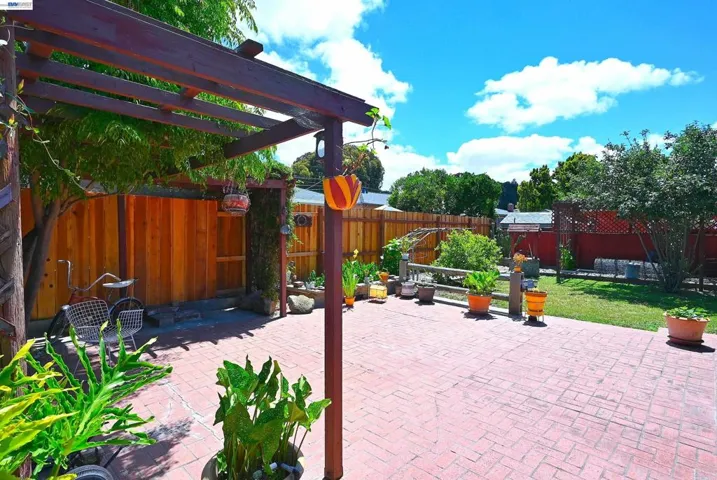 26454 Taft St, Hayward, California 94544
