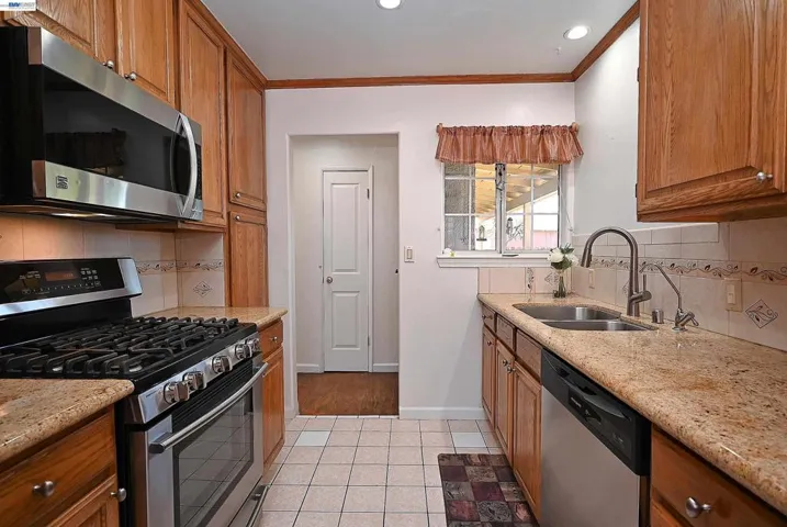 26454 Taft St, Hayward, California 94544