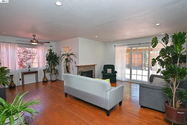 26454 Taft St, Hayward, California 94544