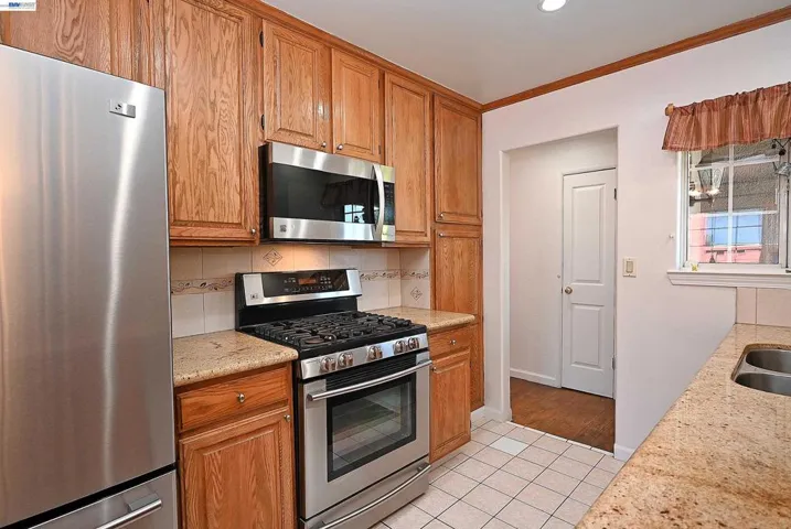 26454 Taft St, Hayward, California 94544