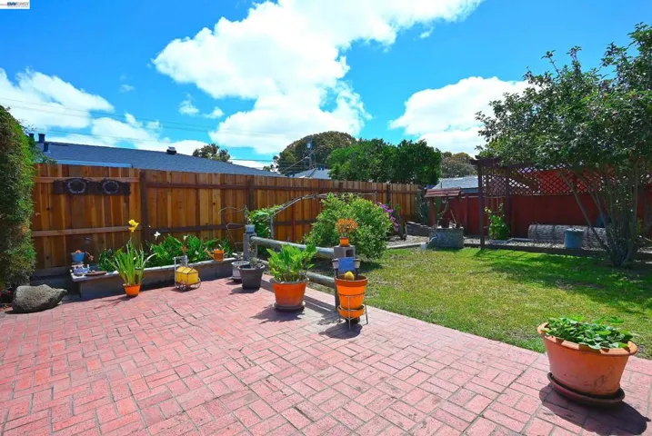 26454 Taft St, Hayward, California 94544