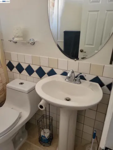 26454 Taft St, Hayward, California 94544