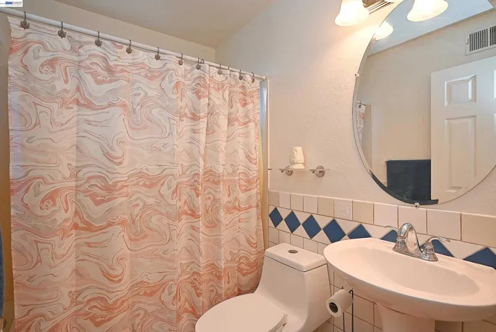 26454 Taft St, Hayward, California 94544