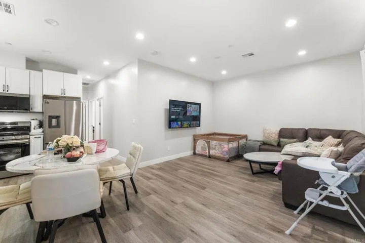160 Cedar Street, El Cajon, California 92021