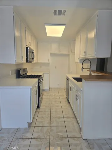 14520 Plummer 5, Panorama City, California 91402