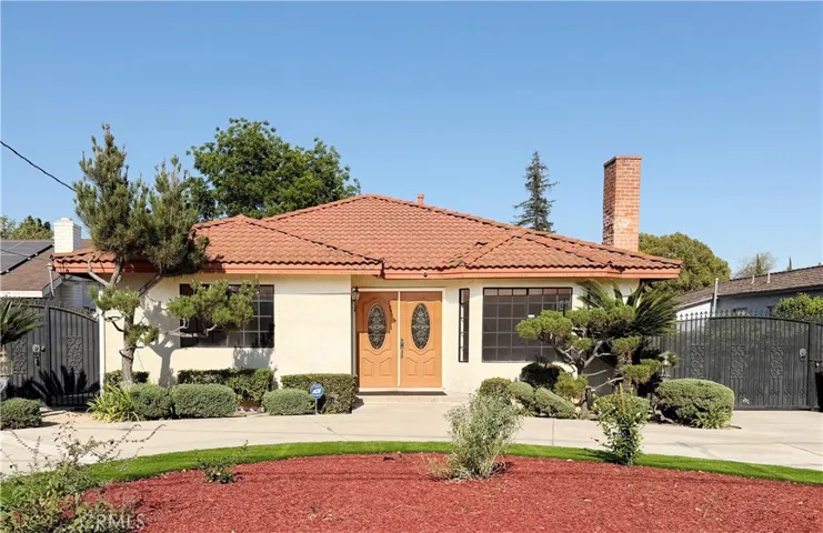 1050 Mayflower Avenue, Arcadia, California 91006