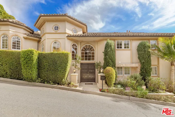 1922 Bel Air Road, Los Angeles, California 90077