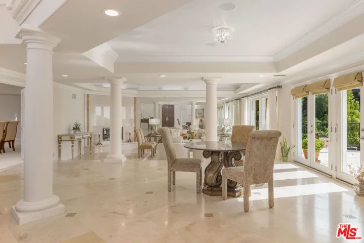 1922 Bel Air Road, Los Angeles, California 90077