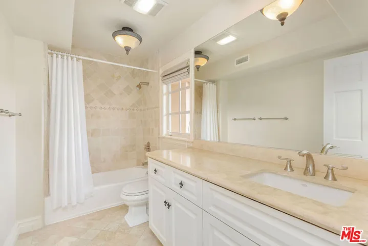 1922 Bel Air Road, Los Angeles, California 90077