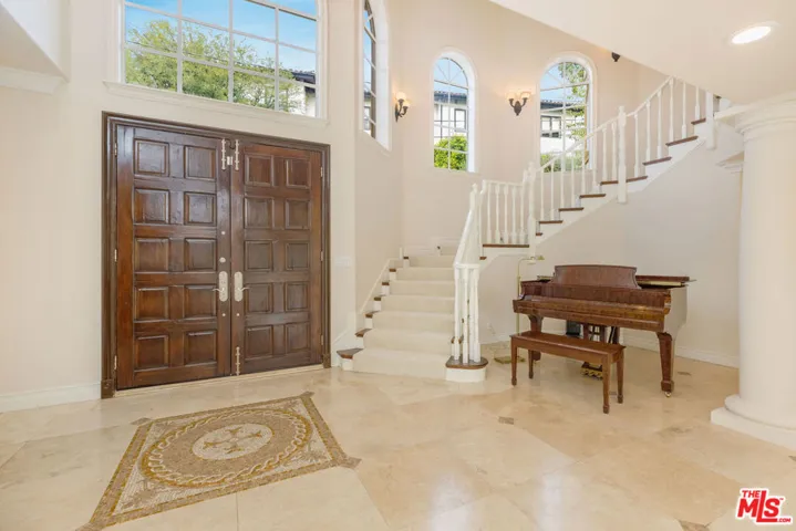 1922 Bel Air Road, Los Angeles, California 90077