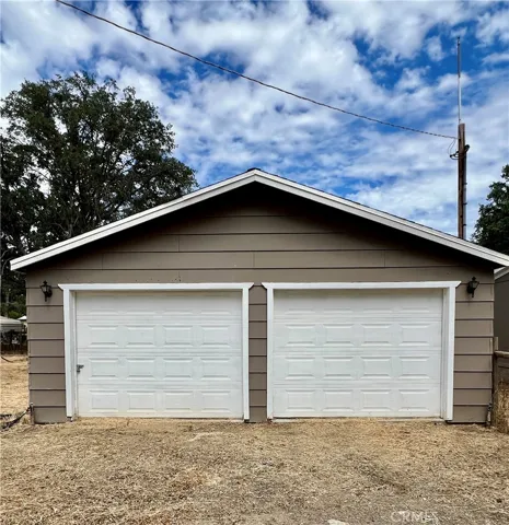 33831 Medford, Auberry, California 93602