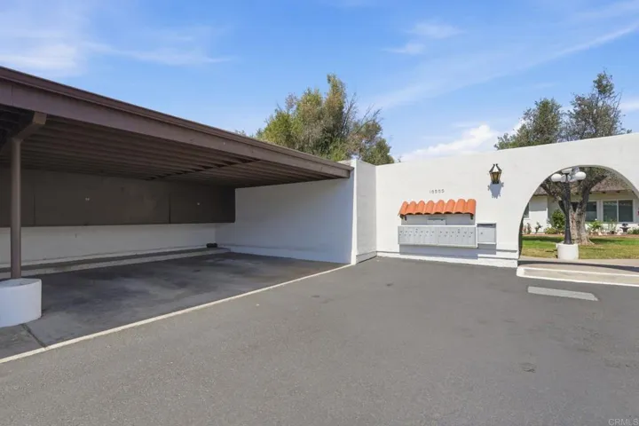 16555 Caminito Vecinos 39, San Diego, California 92128