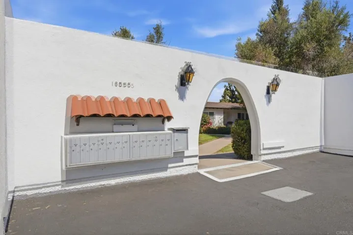 16555 Caminito Vecinos 39, San Diego, California 92128