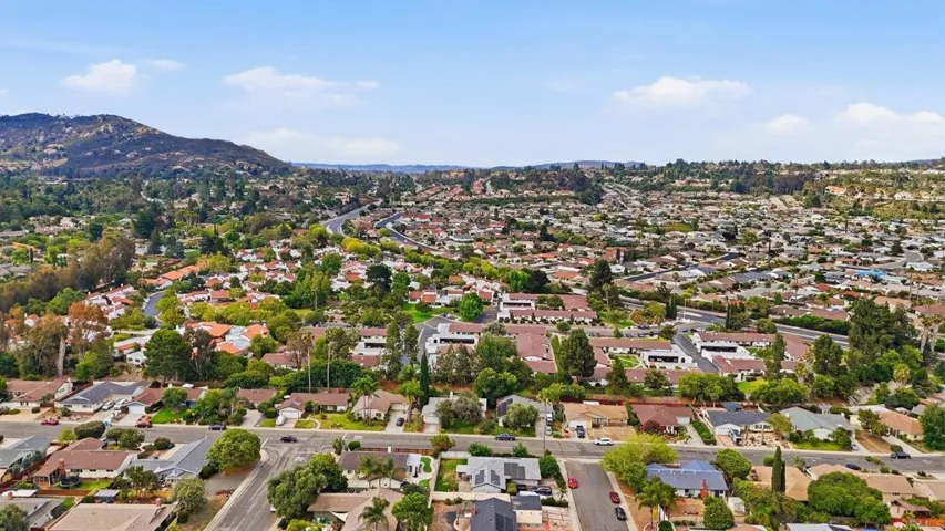 16555 Caminito Vecinos 39, San Diego, California 92128