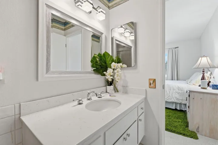 16555 Caminito Vecinos 39, San Diego, California 92128