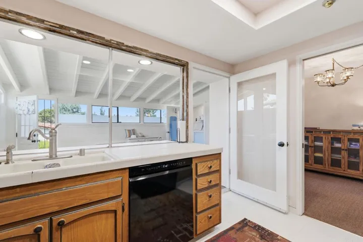 16555 Caminito Vecinos 39, San Diego, California 92128