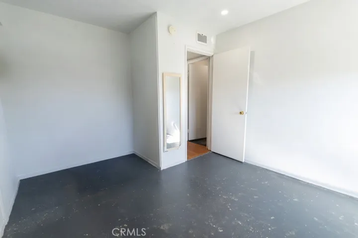 11493 Lev, San Fernando, California 91345