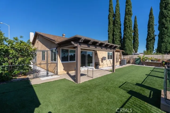 11493 Lev, San Fernando, California 91345