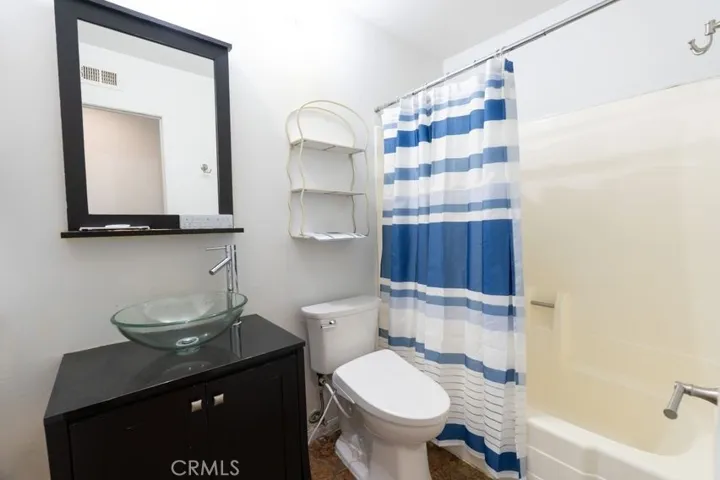 11493 Lev, San Fernando, California 91345