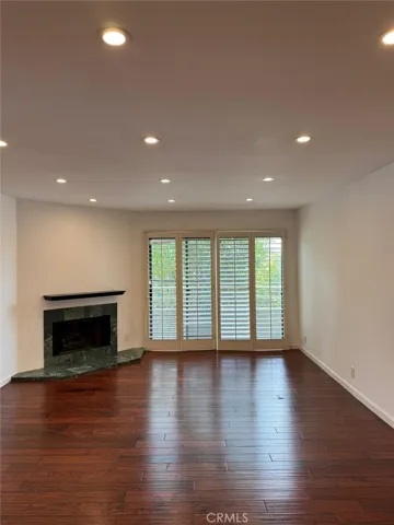 17800 Burbank 204, Encino, California 91316