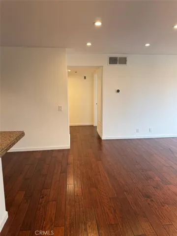 17800 Burbank 204, Encino, California 91316
