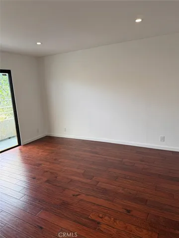 17800 Burbank 204, Encino, California 91316