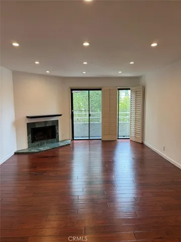 17800 Burbank 204, Encino, California 91316