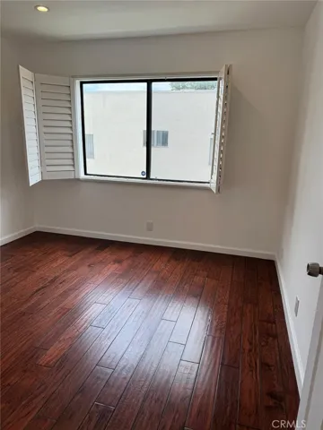 17800 Burbank 204, Encino, California 91316