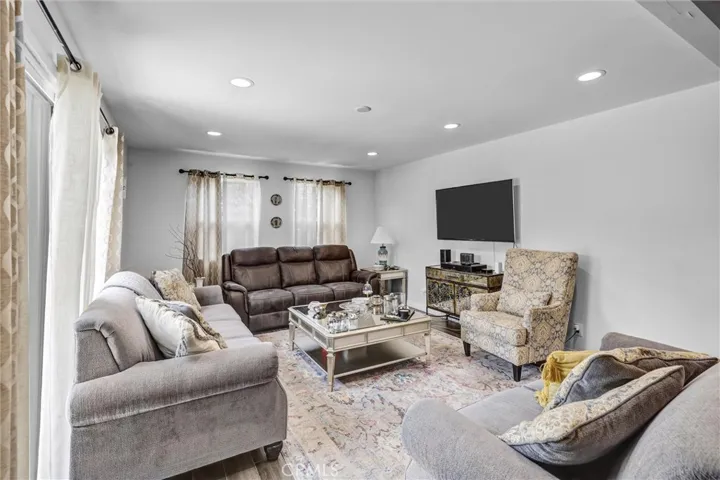 3078 Trinity, Costa Mesa, California 92626