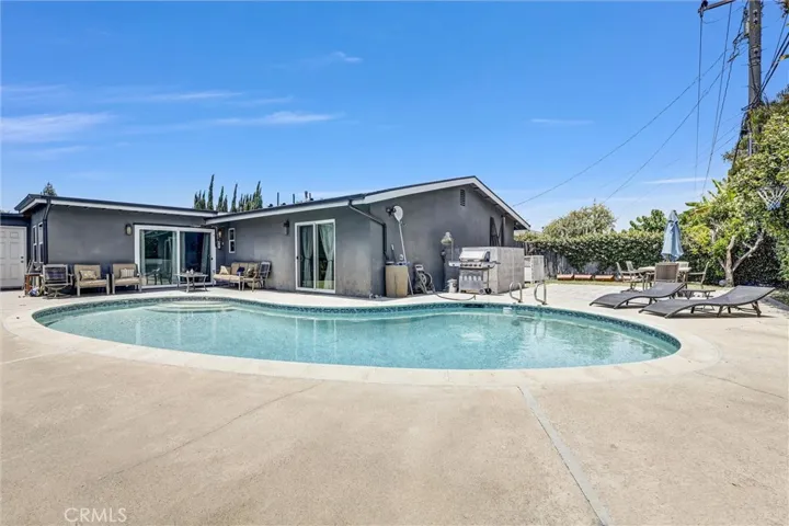 3078 Trinity, Costa Mesa, California 92626