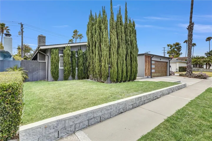 3078 Trinity, Costa Mesa, California 92626