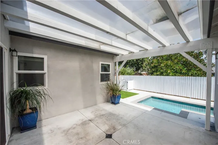 17343 Martha Street, Encino, California 91316