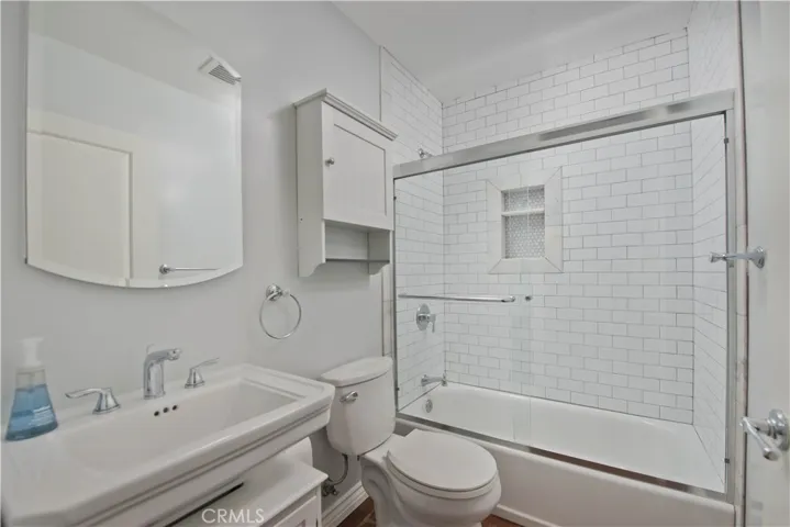 17343 Martha Street, Encino, California 91316