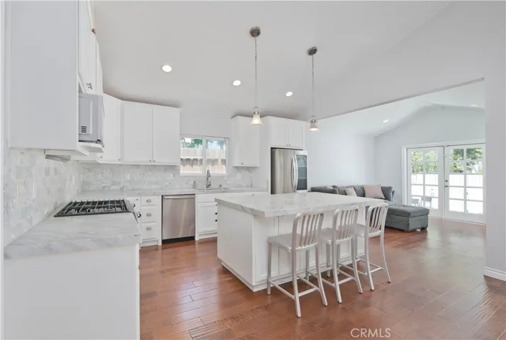 17343 Martha Street, Encino, California 91316