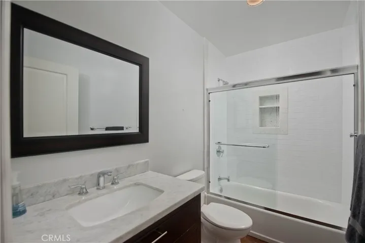 17343 Martha Street, Encino, California 91316