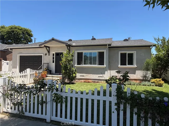 17343 Martha Street, Encino, California 91316