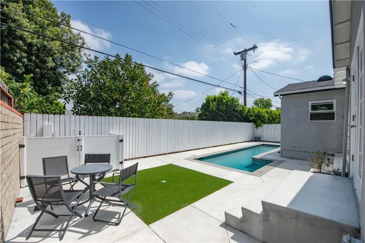 17343 Martha Street, Encino, California 91316