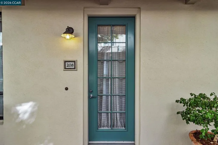 4395 Piedmont Ave P208, Oakland, California 94611