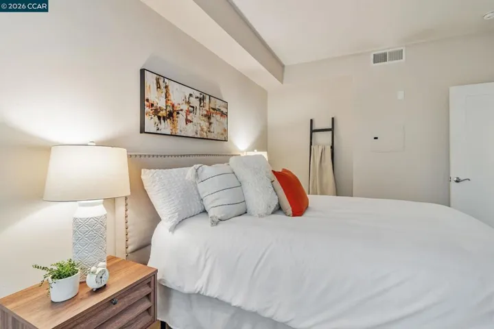 4395 Piedmont Ave P208, Oakland, California 94611