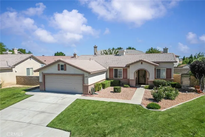 1219 W Holguin Street, Lancaster, California 93534