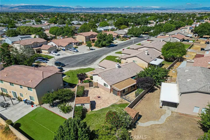 1219 W Holguin Street, Lancaster, California 93534