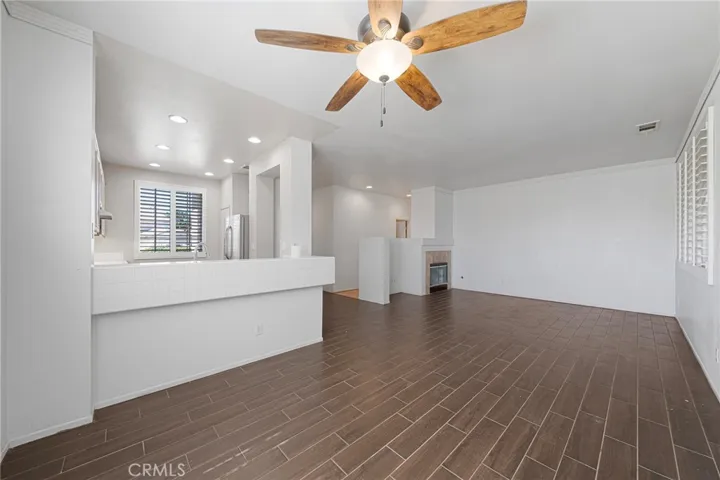 1219 W Holguin Street, Lancaster, California 93534