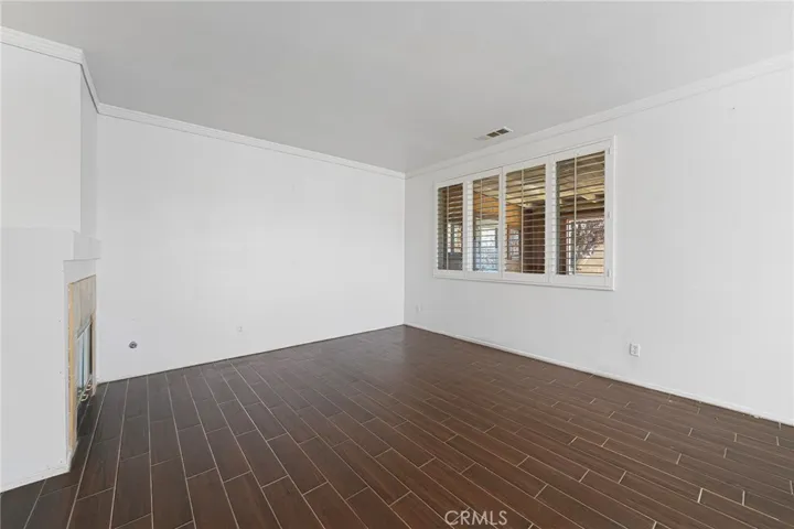 1219 W Holguin Street, Lancaster, California 93534