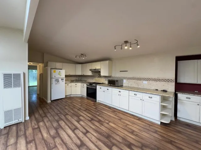 10534 Sterling Boulevard, Cupertino, California 95014